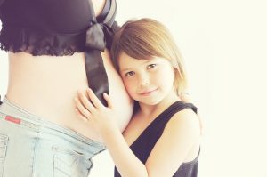 pregnant-pregnancy-mom-child
