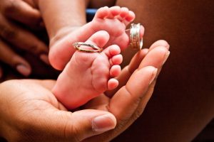 pregnancy-baby-feet-baby-toes-newborn-baby-child